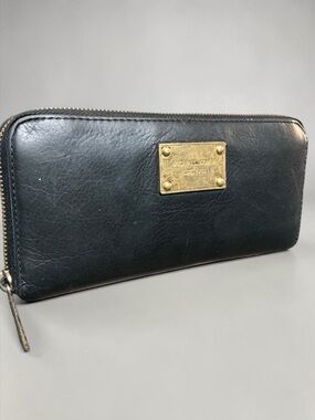 Michael Kors Black Leather Zip Around Wallet Gold Hardware